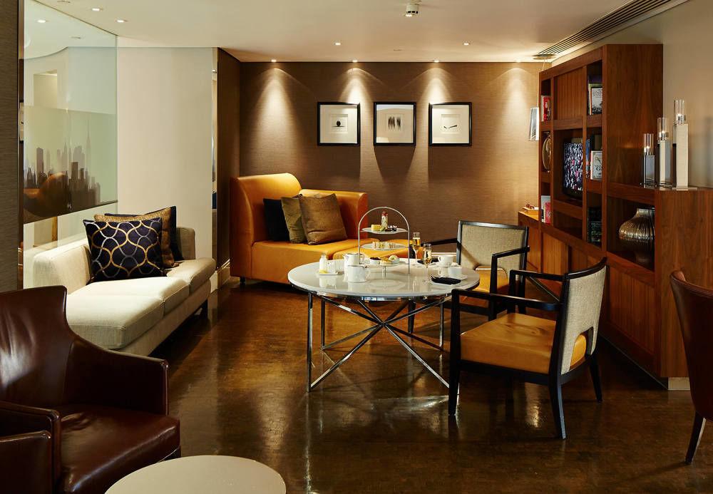 London Marriott Hotel Canary Wharf Екстер'єр фото The Club at London Heathrow Airport