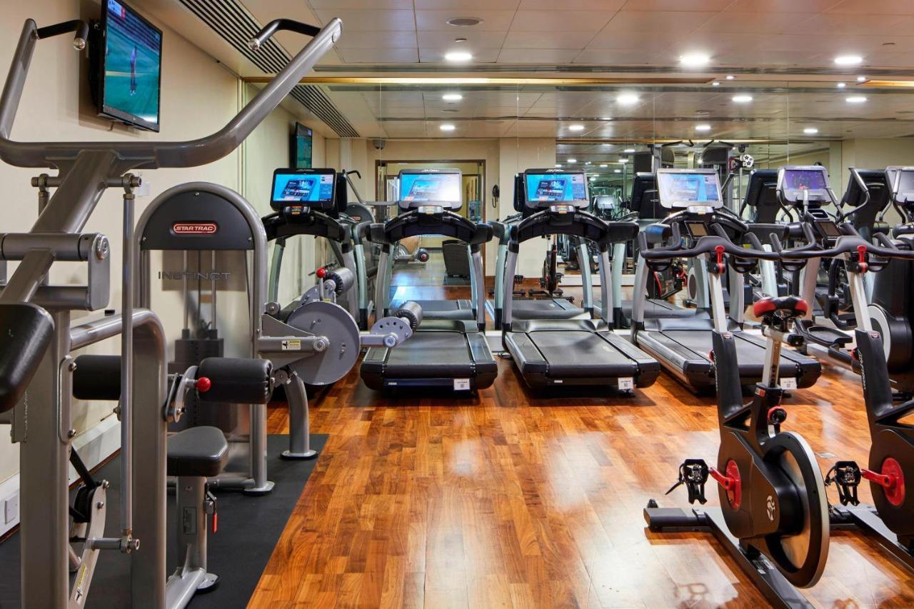 London Marriott Hotel Canary Wharf Екстер'єр фото The gym at the hotel